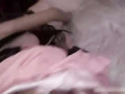 绝色靓妹被人迷晕带到宾馆后醒了但全身无力只能装没醒任人奸淫