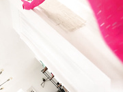 大屁股金发摩洛骑着种马的大黑鸡鸡