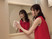 [AQSH-108] 交通事故でケガを装い淫らな行為を要求する当たり屋親子に狙われた公務員の妻 本田もも - 4of5