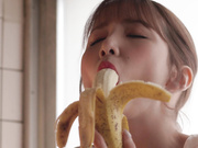 [HZGD-277] 欲求不満でオナニー狂いのド助平妻と旦那に内緒で子作り中出し交尾 友田彩也香 - 4of5