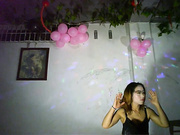 國內某鄉村劇場拍攝到的狂野妹子裸體艷舞表演 張開雙腿逼逼夾煙灌啤酒 上演冰火兩重天 場面淫蕩刺激～720P高清