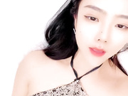 大屌哥再战两个极品少妇，精彩双飞全程露脸丝袜高跟性感肚兜，淫声荡语互动撩骚无套轮草两女，浪叫呻吟不断