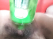 新婚豪乳主播老公的包皮鸡巴太吓人，狼友让主播先用瓶子插逼再啪啪