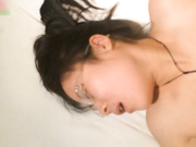 大学学妹叫我帮忙补课,结果补到了床上,学妹害羞的说：想要你操我的逼,几个月没被操了.对白淫荡!