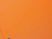 坑爹女主播潜入浴场更衣室洗浴间偷拍今天选的时间段还不错有不少年轻妹子