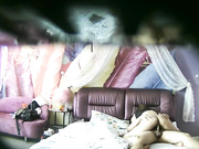 特色酒店偷拍气质女神范美女白领利用中午休息时间和异地情人开房,时间紧美女主动坐上去操,男的连续内射2次!