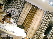 喷血推荐-宾馆偷拍穿着风衣的漂亮连衣裙美女见网友时不让操,小伙软磨硬泡没办法最后直接抱到床上强干!