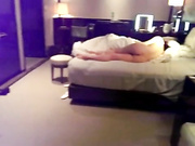 猛插敞开双腿的骚货浪叫不止国语