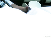 女囚被关入男牢捆绑鞭打遭疯狂轮奸性虐