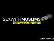 淫乱女人在厨房里被丈夫狠狠地操