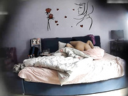 浪漫房年轻大学生情侣啪啪漂亮女友皮肤光滑身材非常SEX各种体位疯狂输出干完一炮美女