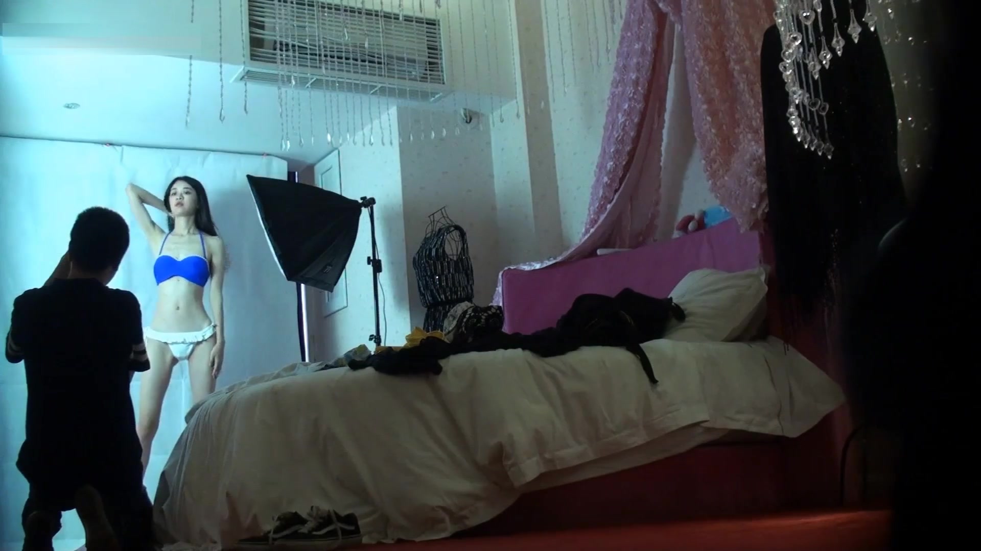 名门夜宴系列未流出过作品身材非常棒的模特小贞拍内衣广告洗澡换衣服被暗藏摄像机偷拍1080P高清无水印