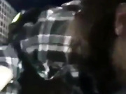 酒吧男厕，露脸漂亮小妹喝大了，口着口着开始喝尿，尿完接着艹