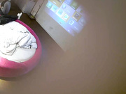 高挑性感的长发美女和网友宾馆见面,开始2人比较拘束,后来把美女扑倒各种干,女说：天啊,我不想做了,别这样,好痛