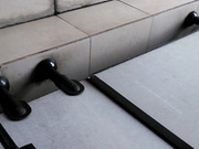 厕所后拍NB鞋女生拉屎