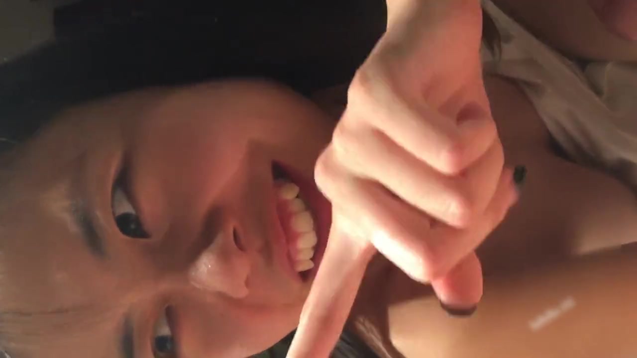 广东某理工大学苗条大奶大三美女班花生日与男友开房