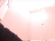 最新流出题材类作品2对白领美少妇公共卫生间并排叠加花式嘘嘘极品白虎馒头穴边尿边滴白带太诱人了