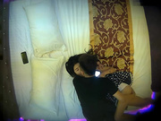 看内衣款式就是很清纯肏逼少的大学美女被新男友带到酒店扯掉内衣裤就干,搞完后美女走时又被强行扒光操!