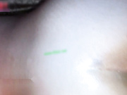 班里的拉拉队长被灌醉带去酒店干 干逼不过瘾还干起了菊花 妹子被惊醒喊不要射里面