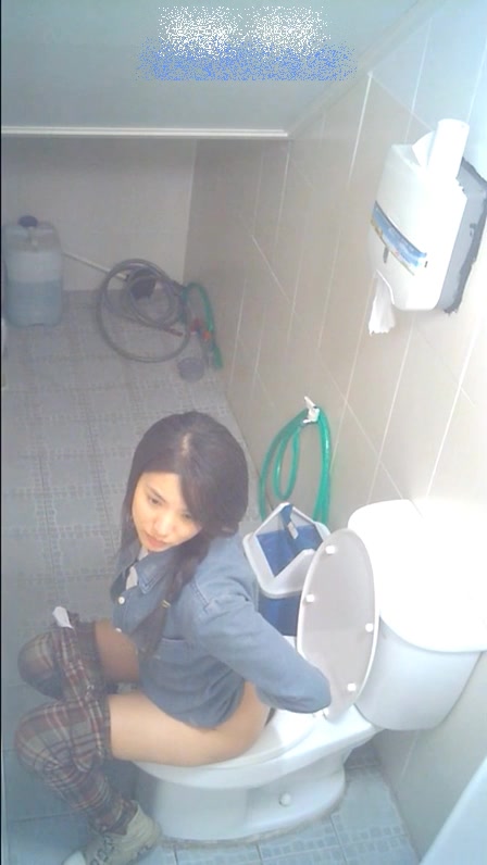 小全景偷拍公厕来了个小女神 屁股白又大站起来擦B 麻花辫扎的是真有味道