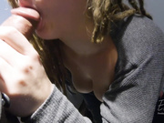 小情侣太大胆了，超市家具城随地随时就掏出性器官搞，这对美乳简直不能再美了 全身的皮肤都是我喜欢的，艹射嘴里！