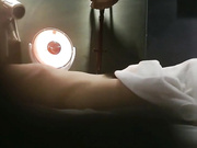 边做边聊寂寞美少妇推油按摩生理保健被经验丰富的男技师按出淫水来不由自主分开腿娇喘呻吟听的J8都硬了