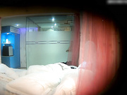 样貌漂亮清纯又水嫩的年轻美女酒店被男友压平双腿用力抽插,每一下都用力的干到底,操的嗷嗷叫!