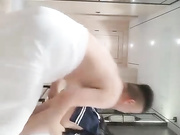 胖哥外围群相中一位95年非常骚的性感美女模特级别身材换了2套情趣装搞被狠狠爆操淫叫说太深了