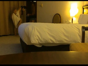 出差酒店约啪173东北妞咪咪特意穿上肉丝搞浪叫声很刺激开口闭口叫老公