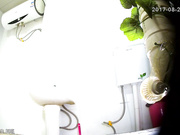 【精品推薦】從未流出過的小旅館衛生間高清偷拍（第五部）雪白大屁股看得讓人欲火焚身～1080P高清原版