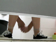 國內廁拍牛人TK哥潛入寫字樓公共女廁偷拍白領小姐姐們尿尿 有個長靴妹子這麽大泡尿憋壞了 1080P高清原版無水印