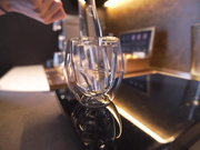 G哥原創白金版視頻流出-風吟鳥唱氣質模特劉X然大尺度私拍 受不了被攝影師潛規則啪啪 跪著吃雞巴爽得嗷嗷直叫 1080P高清原版