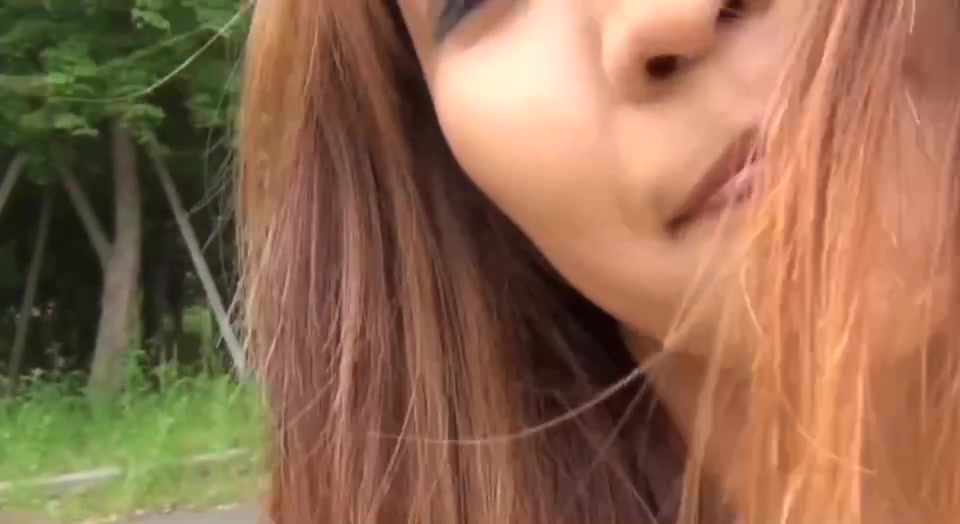 小便电视台新流户外搭讪2位素人美眉小骚货用路边围栏很粗的尼龙绳自慰磨蹭阴道高潮流水另一个用安全锥自慰