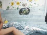 约良家骚女居家操逼撩开被子吸吮舔屌激情猛操